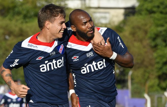 nacional fenix clausura 2024 fecha 12 foco uy (9).jpg