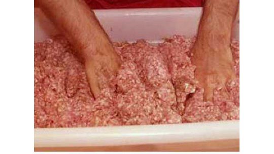 Carne picada con alto porcentaje de grasa y menudencias