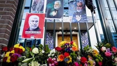 Soleimani homenajeado por cientos de personas en las calles de Teherán&nbsp;