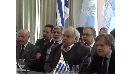 Ministros de Defensa reunidos en Uruguay: Brasil saldrá de Haití