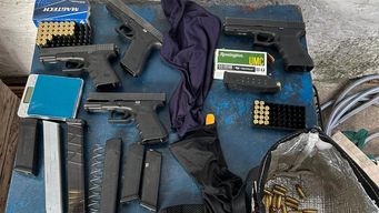 incautan cuatro armas en allanamientos en barrio coppola tras homicidio