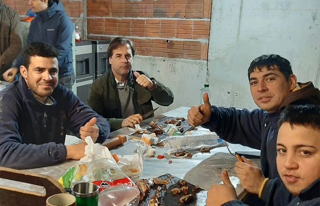 Lacalle-Pou-asado-obra-julio-nueva.jpg