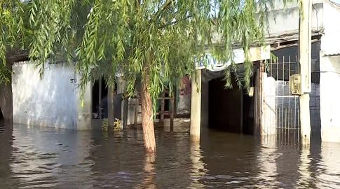 Florida: bajó el agua del río Santa Lucía Chico pero la ciudad sigue sin agua potable