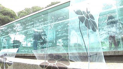 concentracion en el memorial del cerro en apoyo a familiares de los detenidos desaparecidos