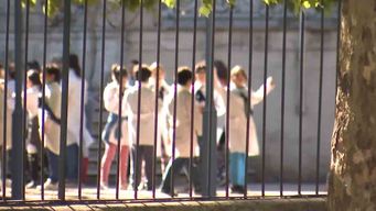 eliminan las cuarentenas y recomiendan no ir a clases con sintomas