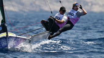 Los uruguayos Hernán Umpierre y Fernando Diz en plena competencia. Foto: AFP