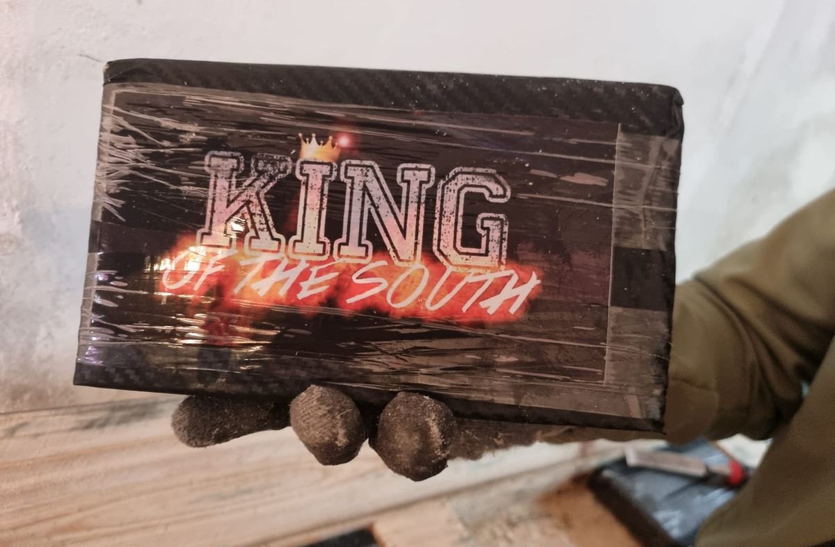 En Montevideo los allanamientos se realizaron en Cerro y Cerro Norte. En Montevideo los allanamientos se realizaron en Cerro y Cerro Norte.