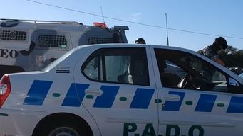 policia repelio amenazas de dos delincuentes; uno resulto herido y el otro detenido