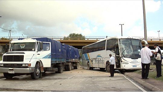 accidente camion omnibus