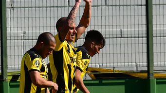 penarol le gano 1-0 a rentistas y se pone en la punta del clausura y la anual