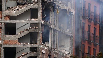 fuerte explosion destroza un edificio en el centro de madrid