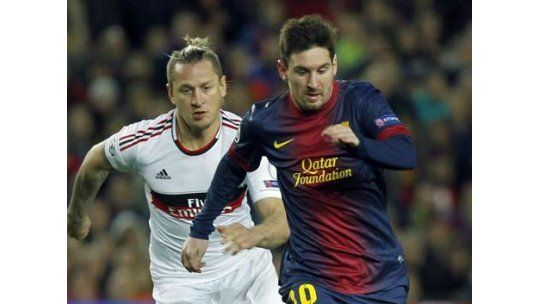 Barcelona aplastó al Milan y pasó a cuartos de la Champions