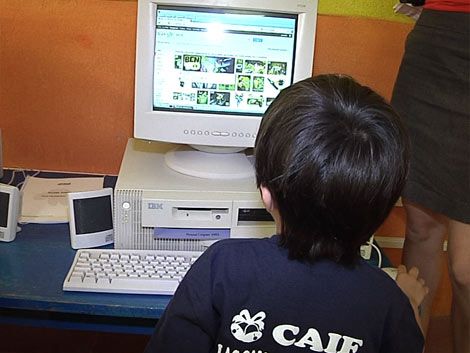 Antel donó computadoras recicladas a un centro CAIF de Toledo