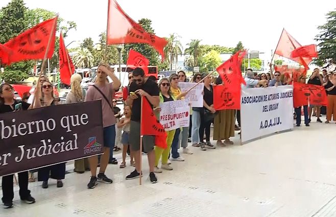 movilizacion-judiciales-parlamento-presupuesto
