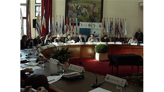 Congreso de Intendentes se reunió con los presidenciables
