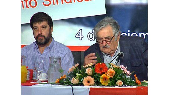 Mujica anunció que le dará un canal de TV Digital al PIT-CNT