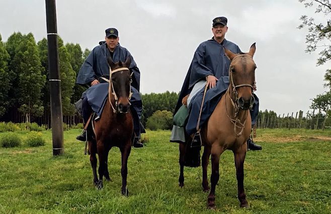jefe-de-policia-german-suarez-a-caballo.jpg
