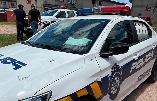 Foto: Mª Eugenia Scognamiglio. Patrullero baleado durante la persecución.