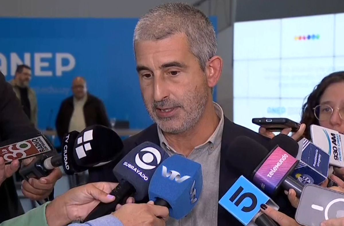Presidente de ANEP acordó con Orsi donación de su camioneta: dijo que es segura para niños y que asume costos de mantenimiento