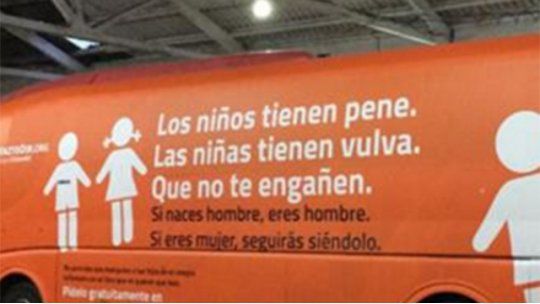 ómnibus transfóbico