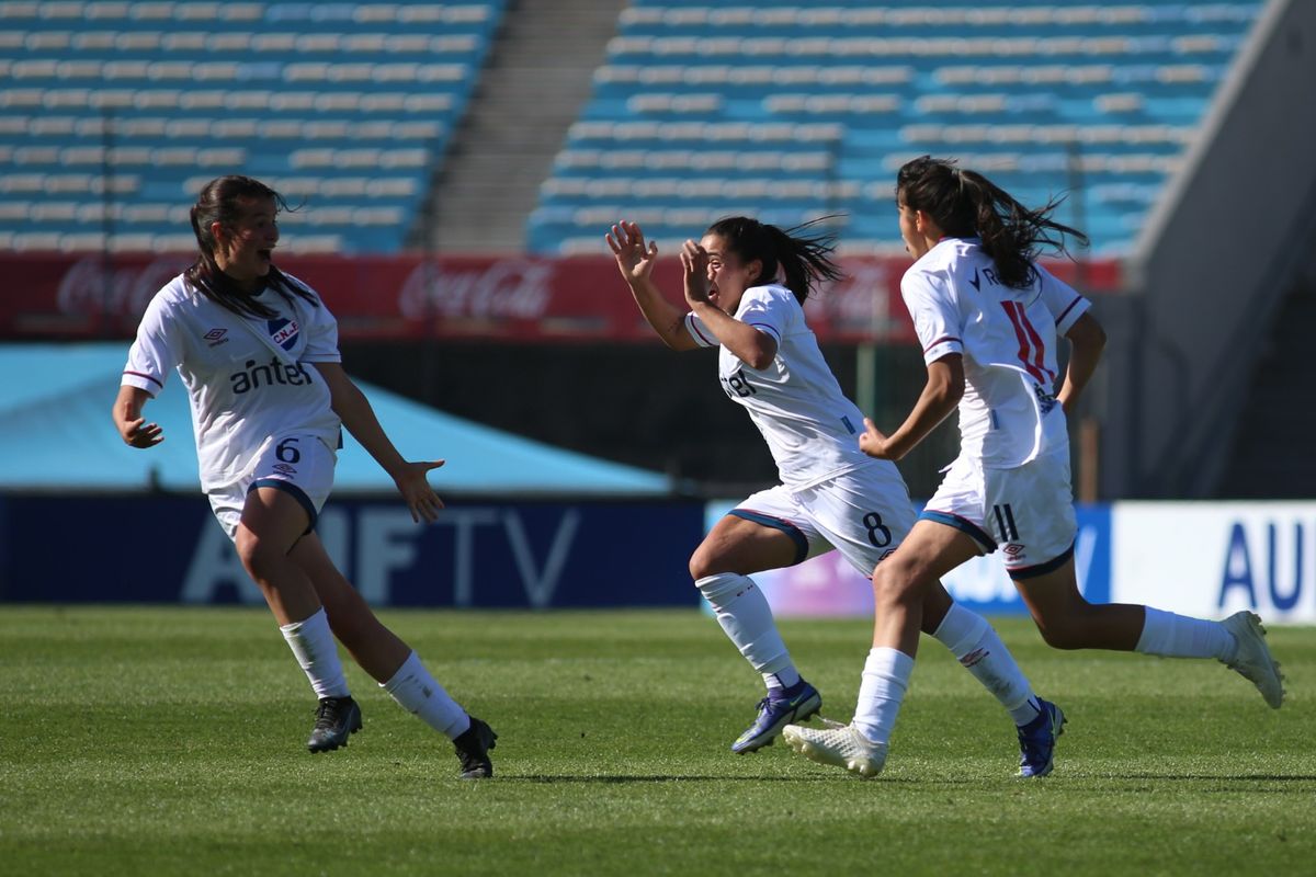 AUF TV transmitió el clásico Peñarol vs Nacional de Fútbol Femenino - AUF