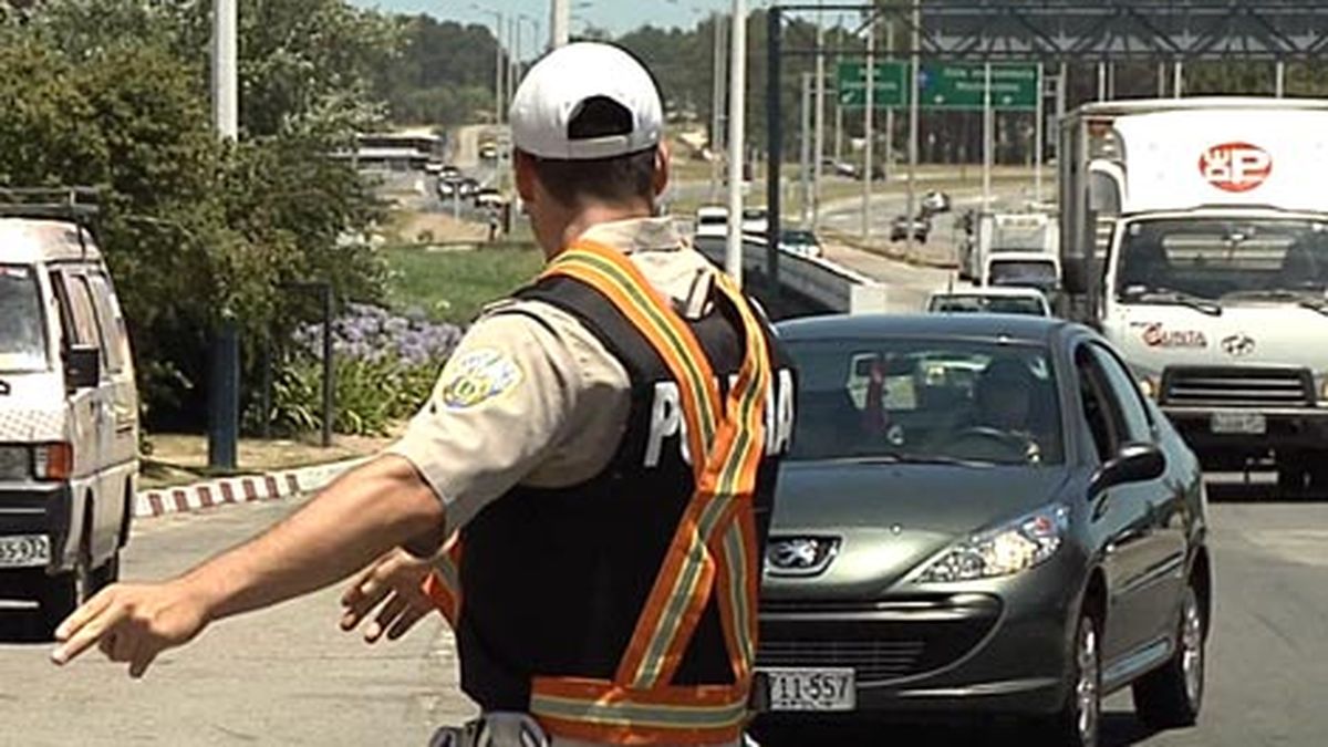 Policía Caminera Despliega 300 Efectivos Para Controlar El Tránsito