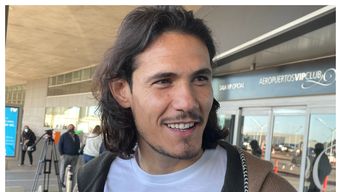 Cavani llegó a Montevideo y dijo estar pronto para jugar&nbsp;
