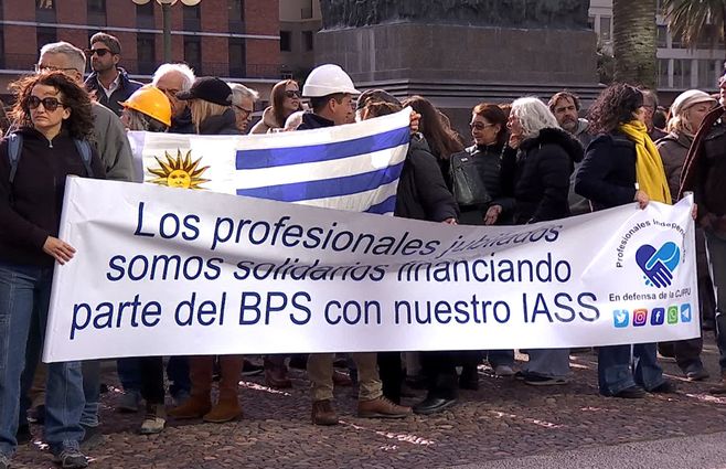 caja-profesionales-movilización.jpg