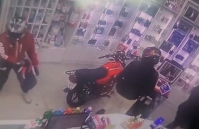 robo-piraña-farmacia-tres-cruces