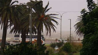 inumet elevo a naranja y extendio hasta las 16 horas la advertencia por vientos muy fuertes y persistentes