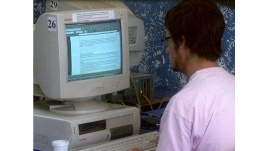 Portales de Internet igualan a diarios en cantidad de lectores