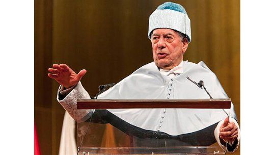 Vargas Llosa recibirá su título Honoris Causa de la Udelar
