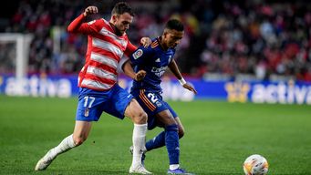 real madrid se divierte en granada y es nuevo lider de laliga