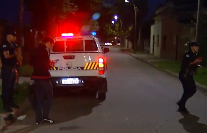 policía-noche-peñarol.jpg