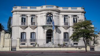 coronel de la fuerza aerea fue sancionado y cesado por actitudes indecorosas