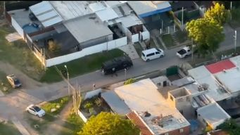 investigacion por trafico de armas y drogas derivo en 17 allanamientos con ocho detenidos en varias zonas