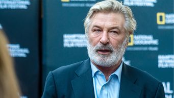 alec baldwin fue absuelto y quedo libre en el caso que lo acusaba de homicidio involuntario
