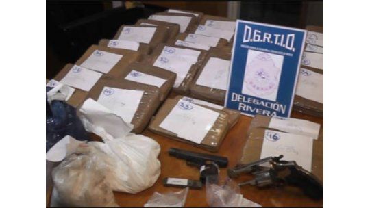 Incautan 65 kilos de marihuana en Rivera