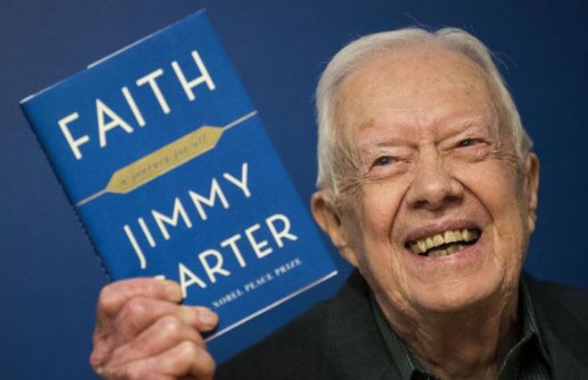 El expresidente presentó su 32° libro en 2018. Se llama significativamente Faith (Fe) sobre sus experiencias espirituales, entre las que está su lucha contra el cáncer. En apenas tres meses, el nuevo fármaco&nbsp;pembrolizumab eliminó todo rastro de cáncer del organismo de Jimmy Carter.&nbsp;