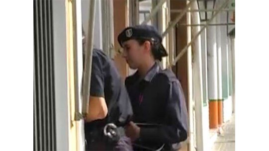 Docente liceal intercambiaba fotos de sexo explícito con alumnos