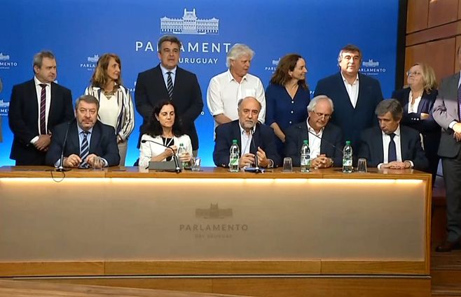 COALICIÓN-EN-EL-PARLAMENTO.jpg