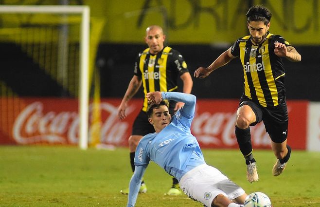 peñarol torque 12 - 6 - 22 dante fernandez (9).jpeg