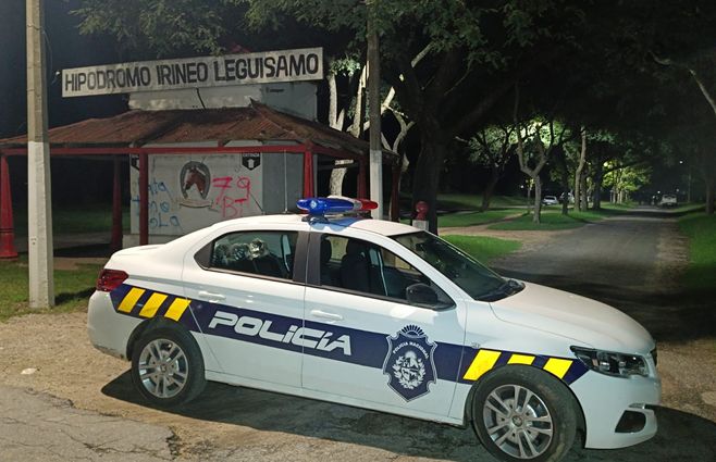policia-hipodromo-de-florida-femicidio-8m.jpg