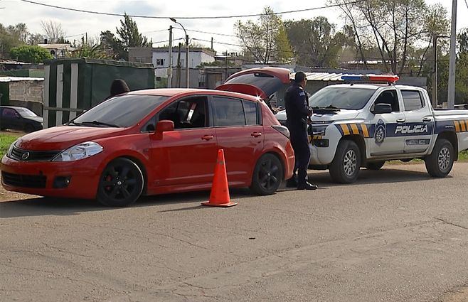 policia-detenido-punta-de-rieles