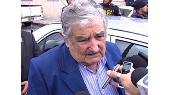 No nos gusta el prepo de la Europa rica, dijo Mujica sobre YPF