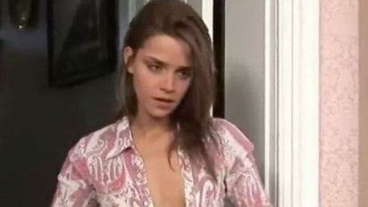 La actriz Emma Watson, blanco favorito de los falsificadores de videos porno. Aquí se ve claramente el montaje de su cabeza en el cuerpo de una actriz porno.&nbsp;
