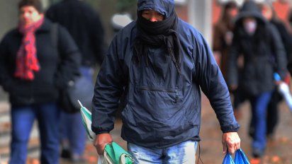 miercoles frio, algo nuboso: temperatura maxima de 14 grados