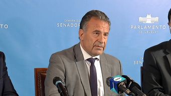 comision de vacunas resolvera a fin de mes si inoculan a ninos de 5 a 11 anos