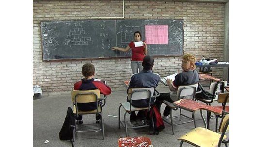 Alto nivel de deserción trae cambios al plan de formación docente