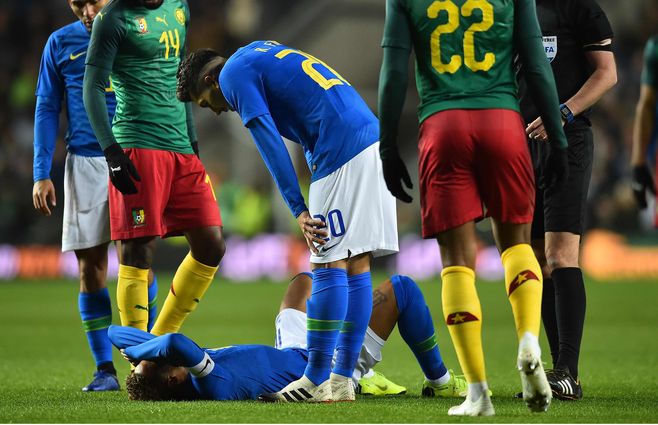 Neymar-lesionado-Camerun-Brasil-AFP.jpg
